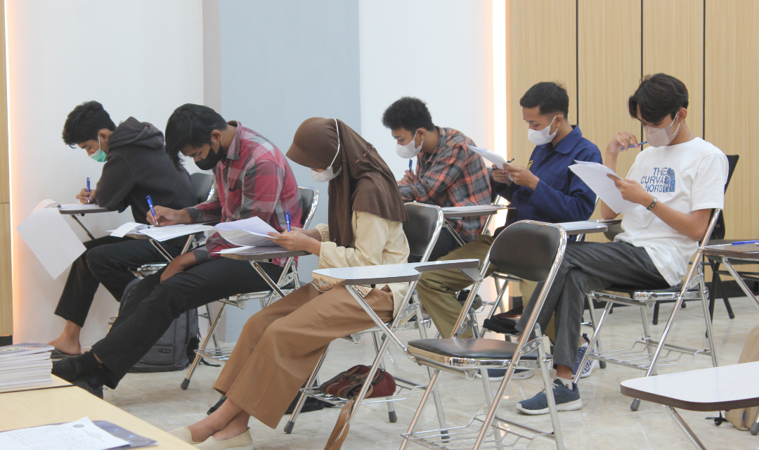 Universitas Sugeng Hartono Gelar Try OUT UTBK 2022Universitas Sugeng Hartono Holds UTBK 2022 Try Out to Support Student PreparationUniversitas Sugeng Hartono Gelar Try OUT UTBK 2022