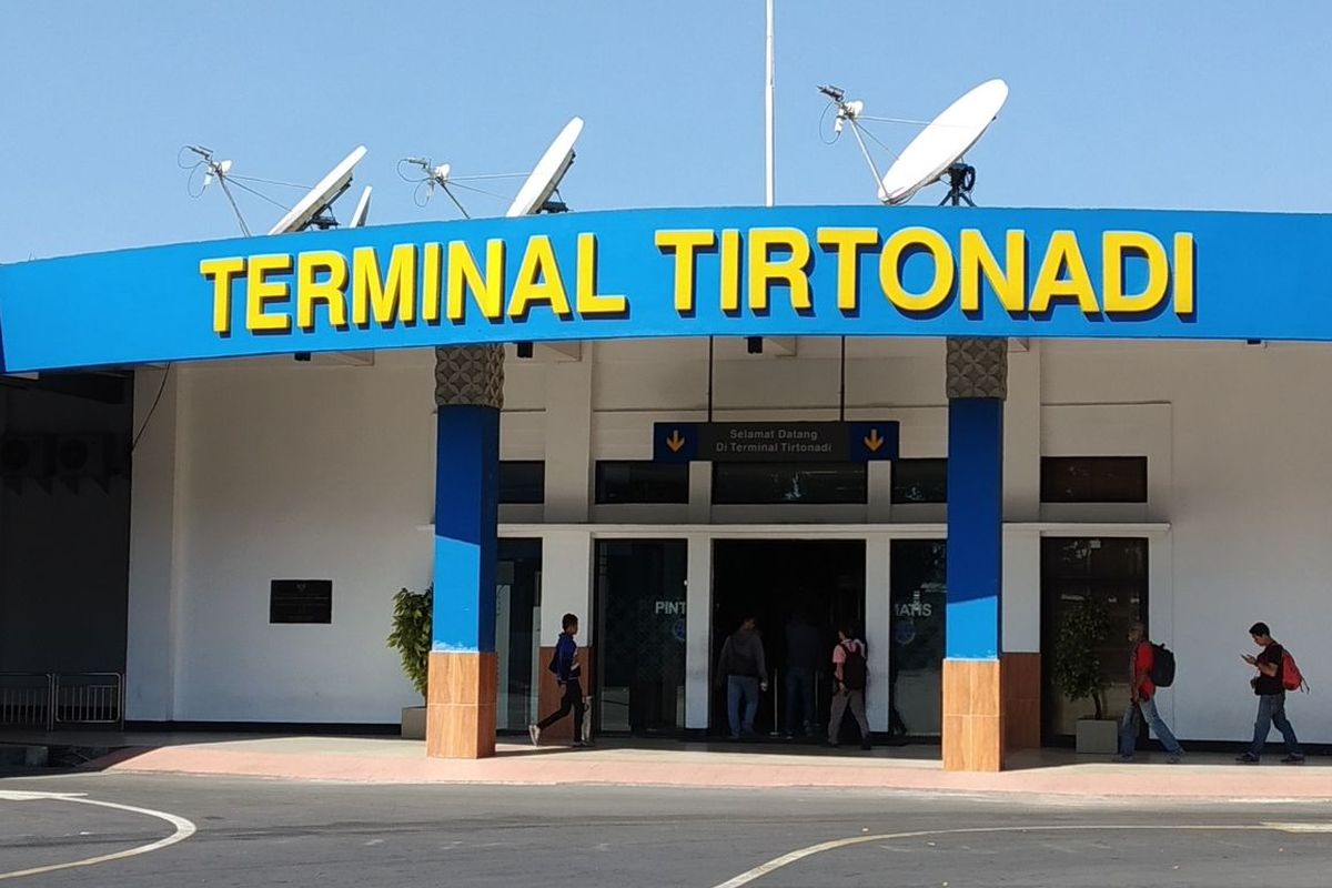 https://regional.kompas.com/read/2023/07/11/185925178/rute-dan-tarif-shuttle-bus-wisata-solo-berangkat-dari-terminal-tirtonadi